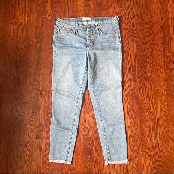 Madewell 9” Button-Front High-Rise Skinny Crop Jeans, Denton Wash, Size 30 - Picture 7 of 16